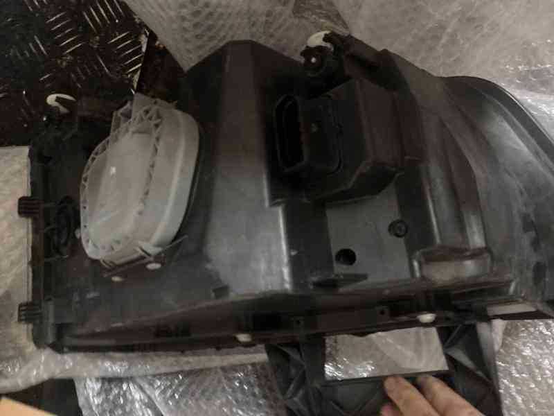 VW Transporter V komplet predni a zadni lampy. - foto 3