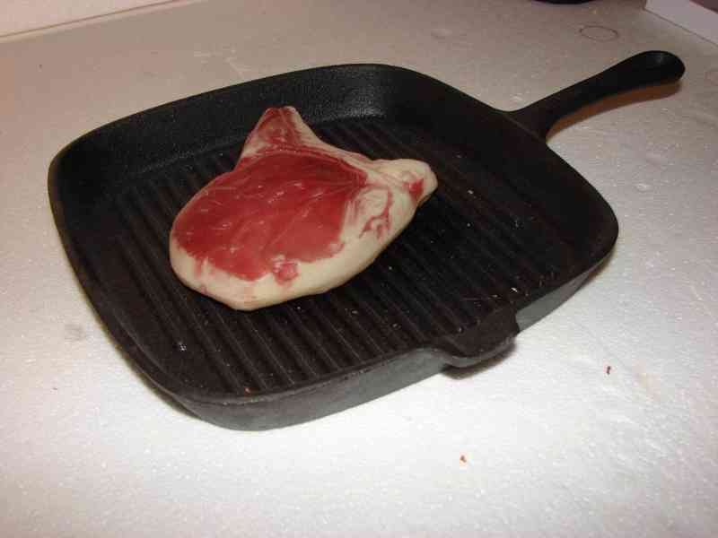 Litinová grilovací pánev