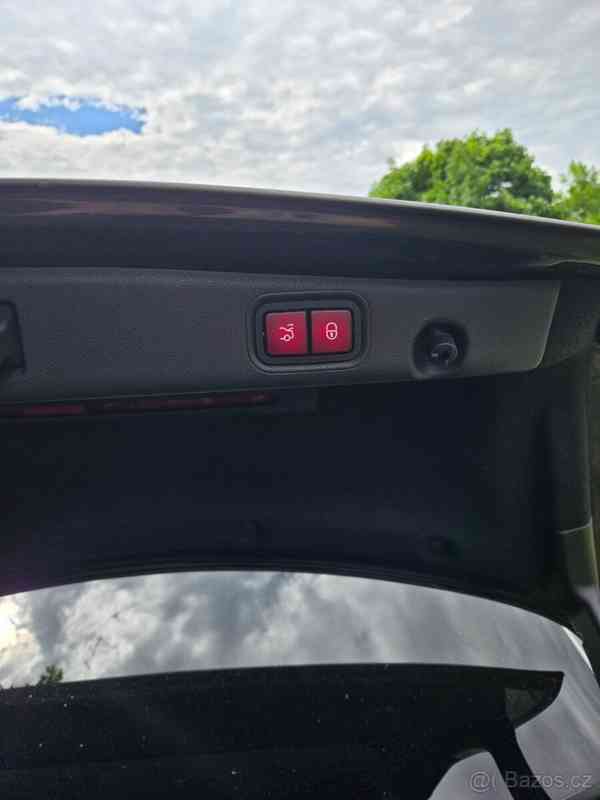 Mercedes-Benz E220D 4 MATIC - foto 11