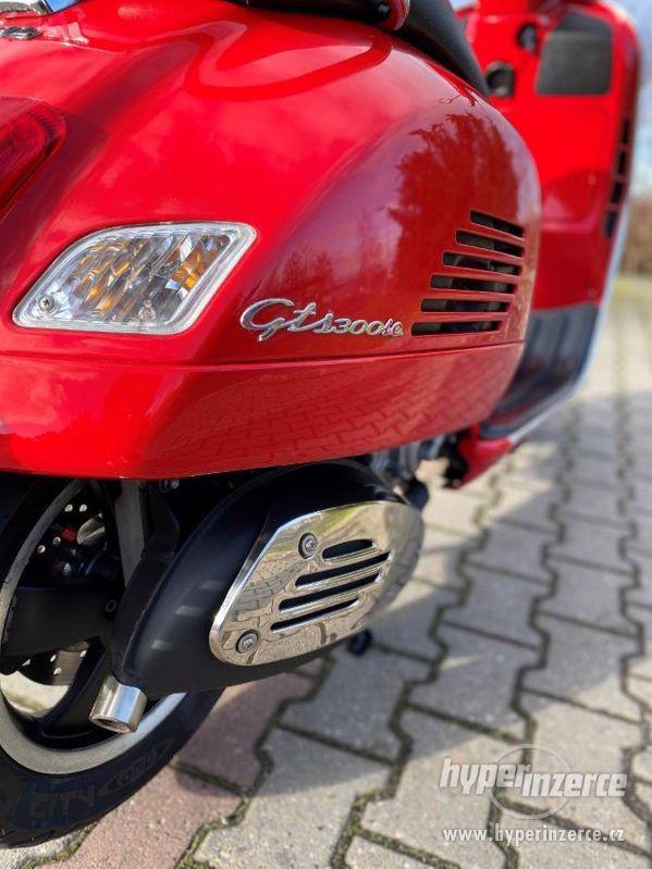Skútr Vespa GTS 300 i.e. - foto 12