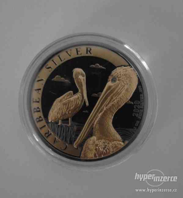Stříbrná mince Pelikán v kombinaci černého ruthia a zlata - foto 1