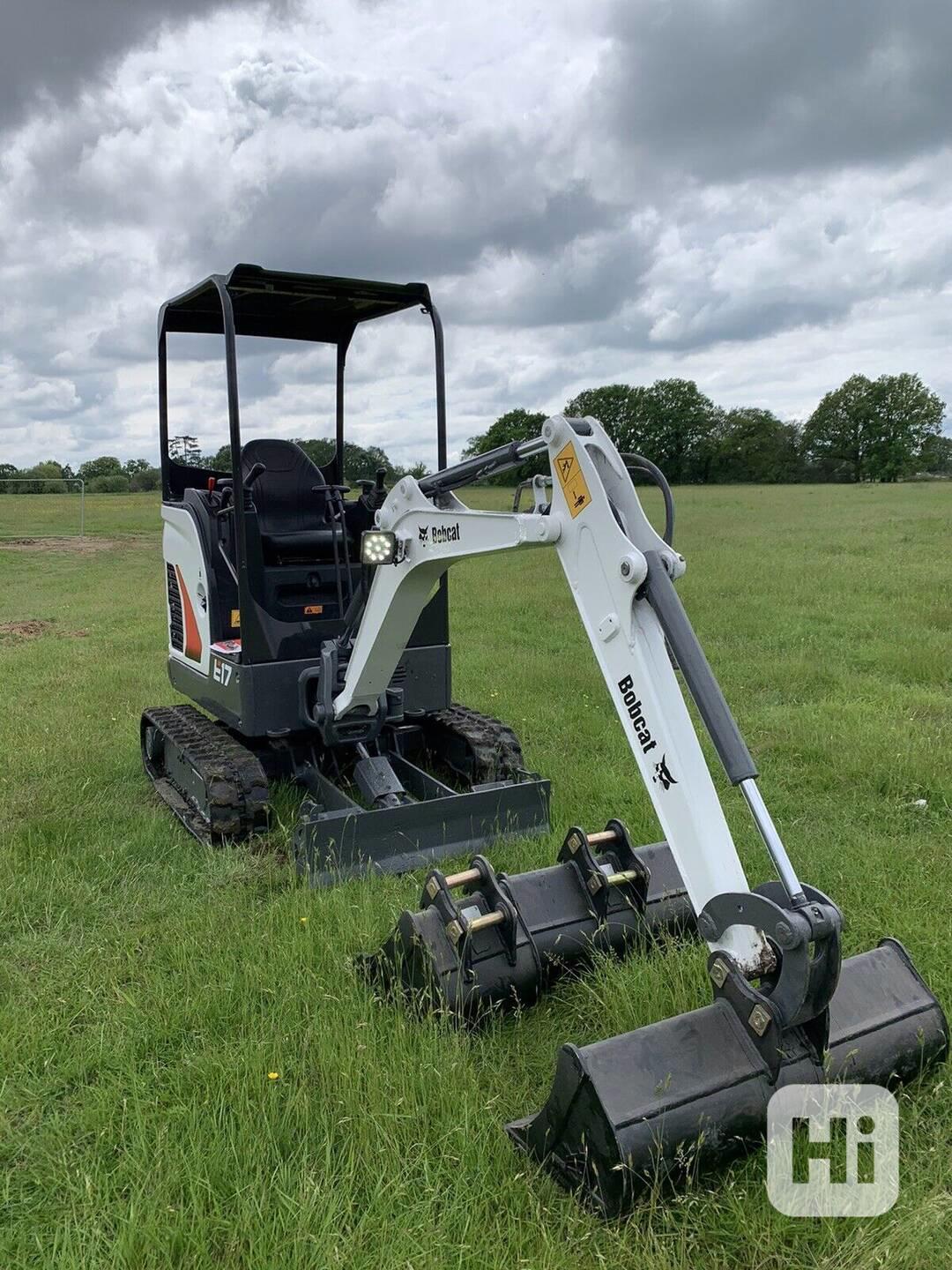 minibagr Bobcat E-I7E  - foto 1