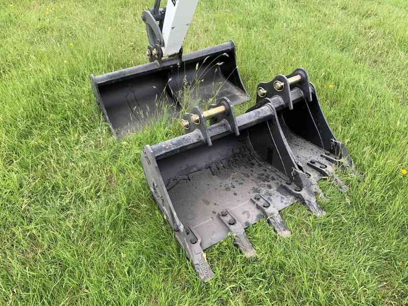minibagr Bobcat E-I7E - foto 2