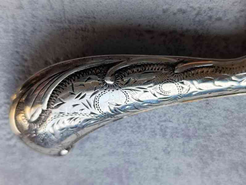 Stříbrný gravírovaný obal na hřeben první republika, Ag 800 - foto 3