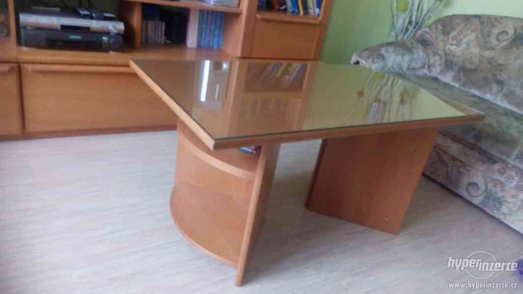 Obývací stěna Jitona s konferenčním stolkem - foto 3