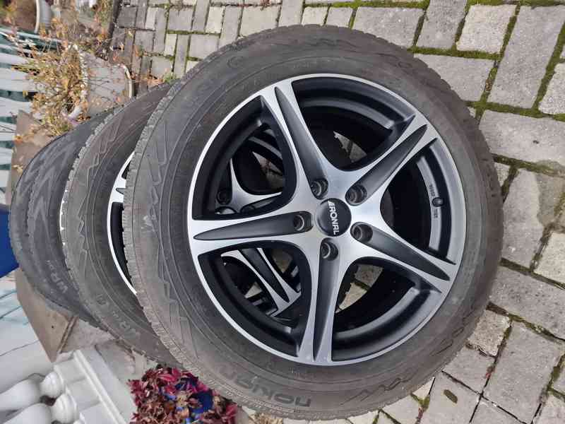 Sadu 17" alu kol 5x114,3 se zimnimi pneu NOKIAN
