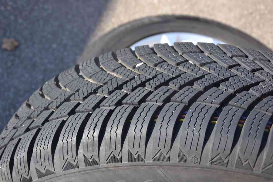 Š.Kodiaq,(2)/VW Tiguan/S.Taracco-NOVÁ zimní Alu sada -215/65 - foto 20