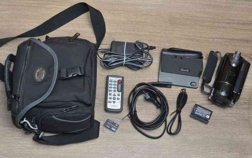 Videokamera: Sony DCR-CX11E *Full HD 12x Opt. Zoom - foto 3