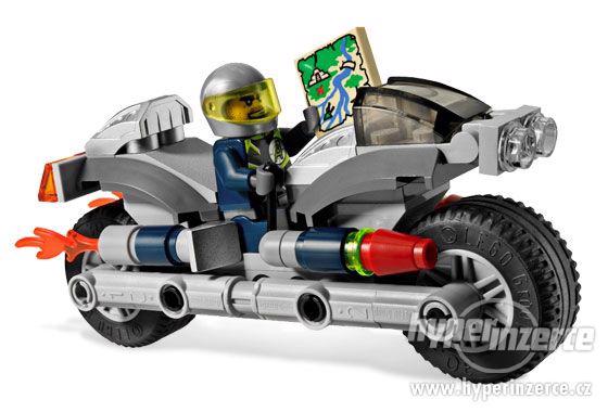 LEGO Agents 8632 Swamp raid - foto 1