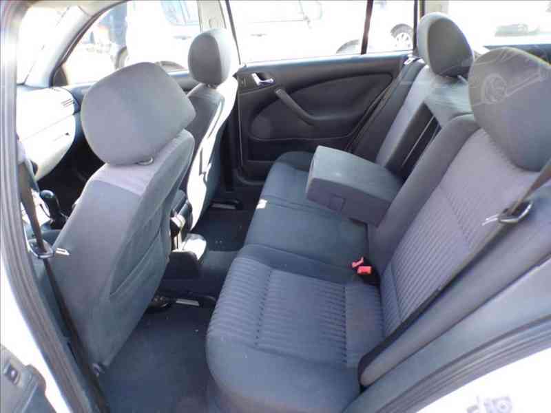 Škoda Octavia 1,9 TDI-81KW DIGI.KLIMA - foto 8