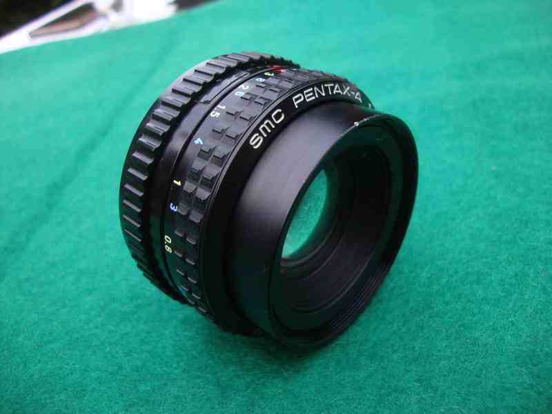 Objektiv SMC Pentax - A 1:2 50mm pěkný plně funkční clona - foto 12