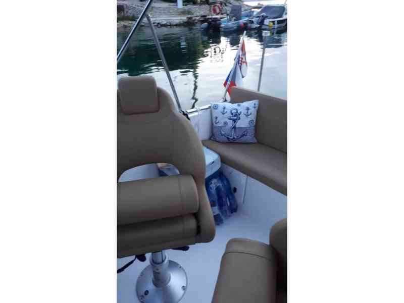 AM Yacht 565 + Mercury F 150 L + trailer - POUŽITÁ - foto 4