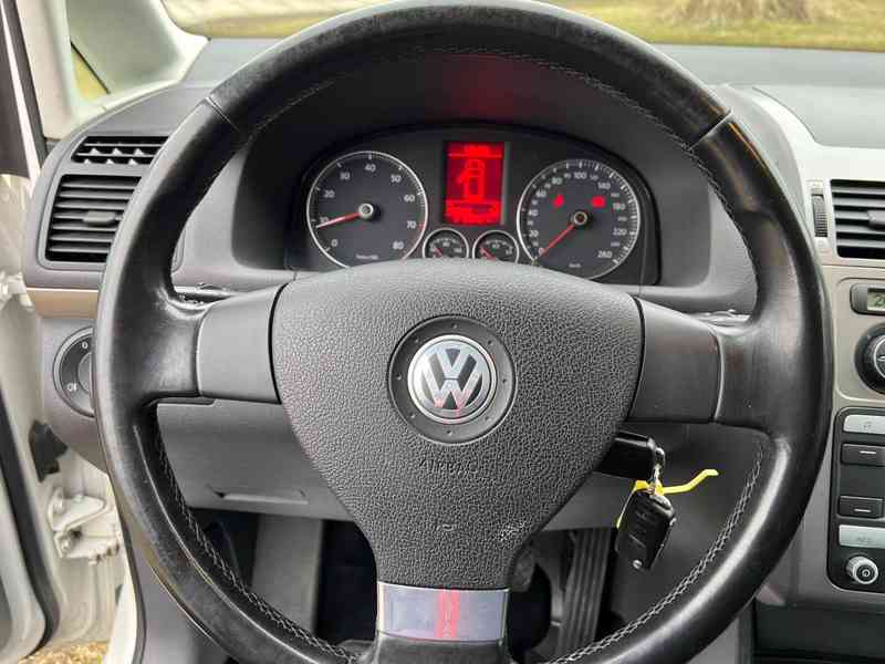 VW Touran 2,0 MPI CNG - TOP STAV - TOP CENA - foto 12
