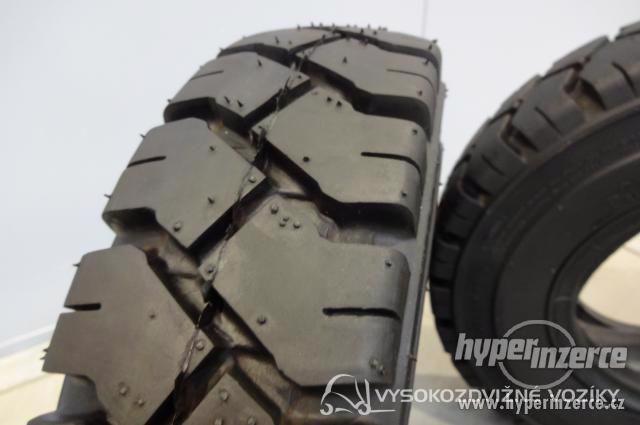 Vzdušnicová pneumatika na vysokozdvižný vozík - foto 2