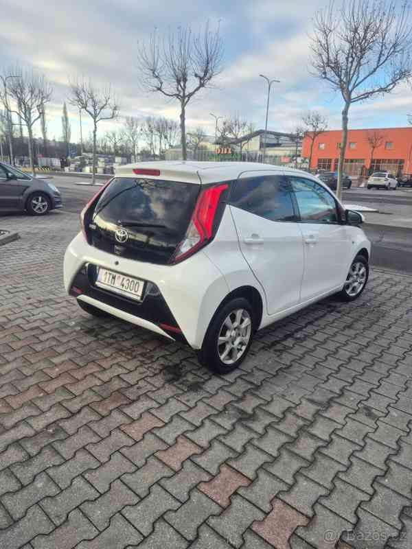 Toyota Aygo 1,0   nebourane - foto 7