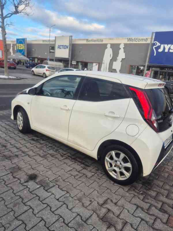 Toyota Aygo 1,0   nebourane - foto 2