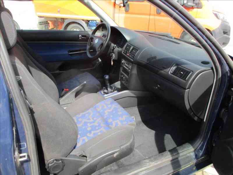 Volkswagen Golf 1,6 i KLIMA - foto 11