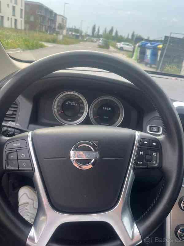 Volvo XC60 2,4 - foto 12