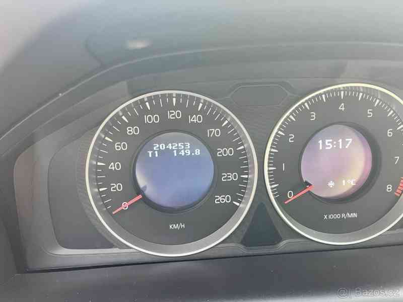Volvo XC60 2,0   T - foto 13