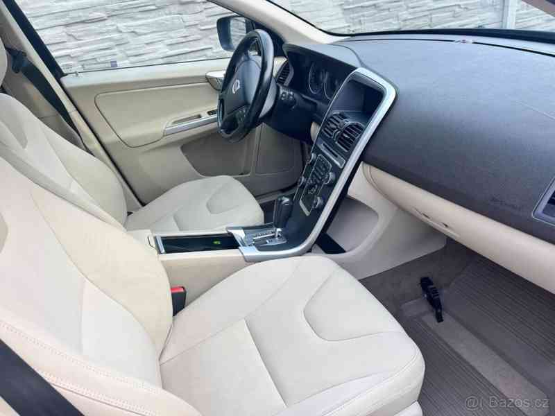 Volvo XC60 2,0   T - foto 7