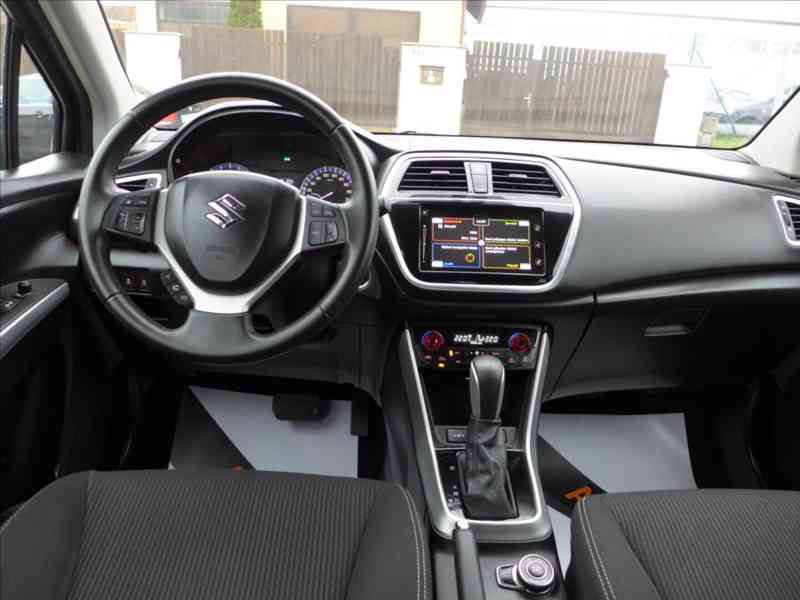 Suzuki SX4 S-Cross 1,6 DDiS 4X4 NAVI KAMERA 1.MAJ - foto 7