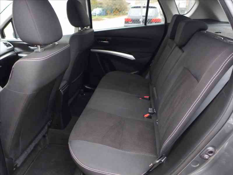 Suzuki SX4 S-Cross 1,6 DDiS 4X4 NAVI KAMERA 1.MAJ - foto 6