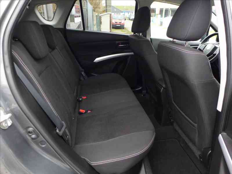 Suzuki SX4 S-Cross 1,6 DDiS 4X4 NAVI KAMERA 1.MAJ - foto 9