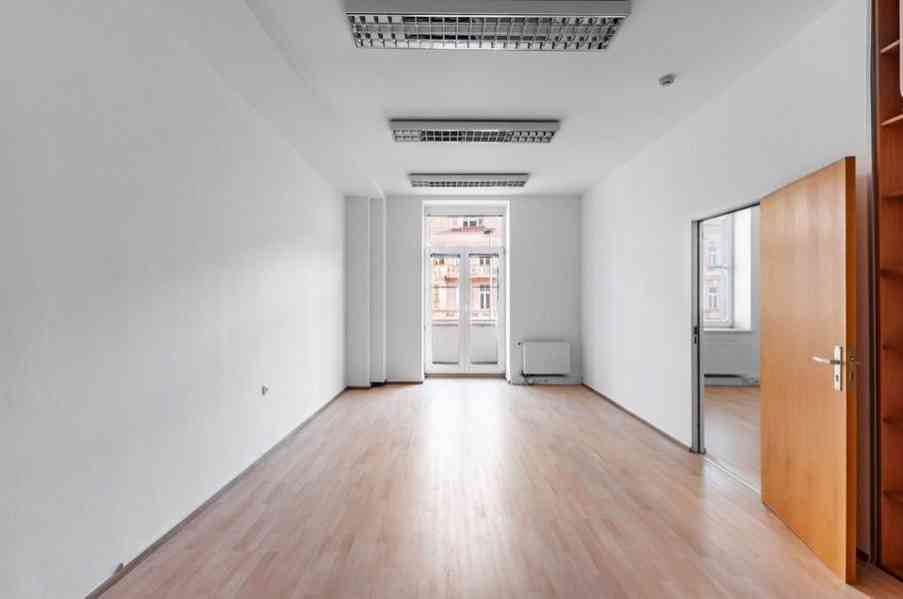 Pronájem kancelářských prostor od 23 m2, Londýnská 59 - foto 1