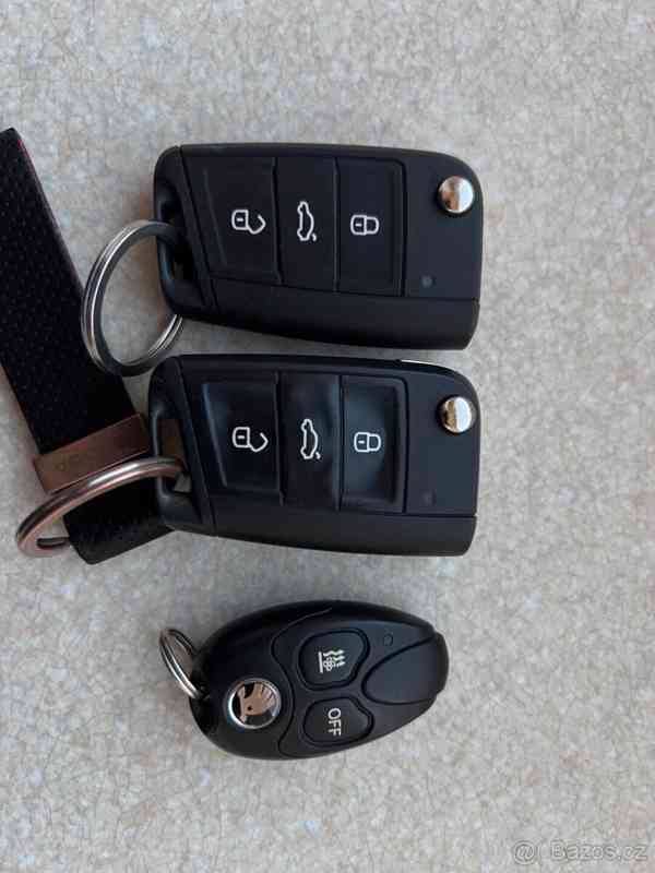 Škoda Octavia 2,0   3 RS Challenge TDI DSG 135kW - foto 21