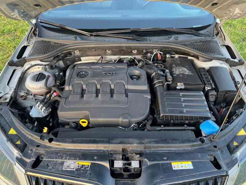 Škoda Octavia 2,0   3 RS Challenge TDI DSG 135kW - foto 20