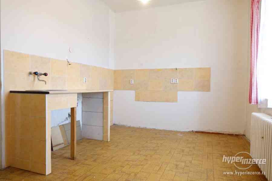 Rodinný dům (5+1/2x2+1), Praha 5 - Radotín, ul. U sanatoria - foto 15