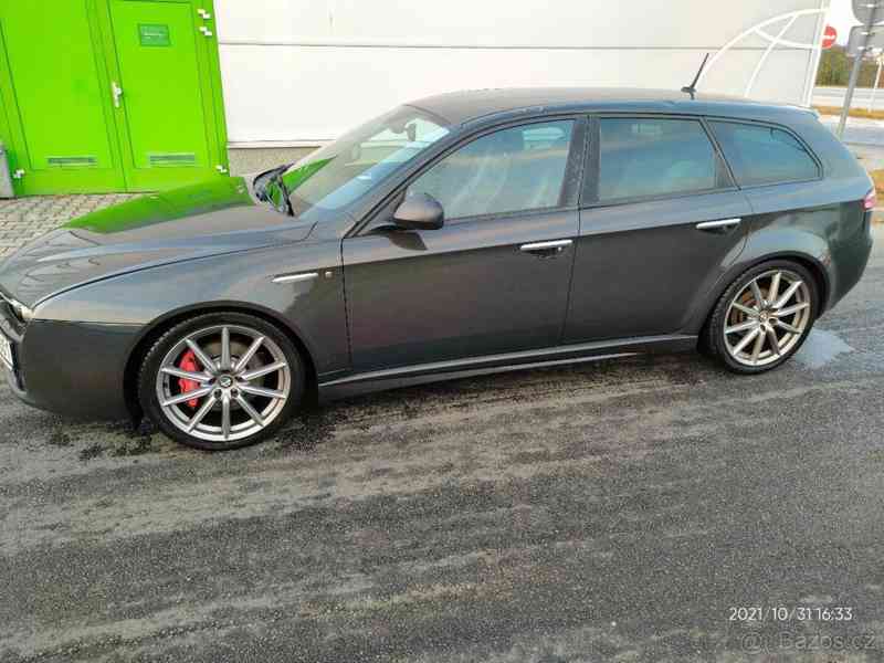 Alfa Romeo 159 ti sport wagon	 - foto 3