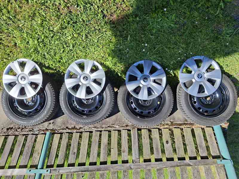 PNEU ZIMNÍ SADA NOKIAN 185/60 R15 88T - foto 1