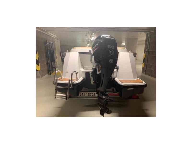 Corsiva 565 New Age+Mercury F 60+trailer - POUŽITÁ - foto 6