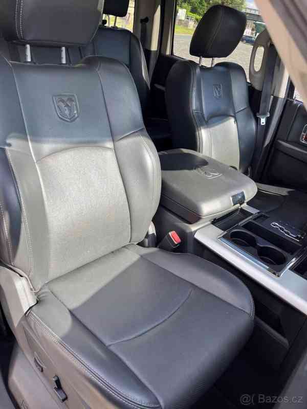 Dodge RAM 5,7 Hemi Laramie - foto 37