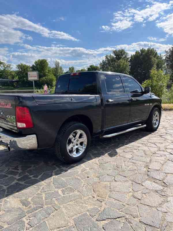 Dodge RAM 5,7 Hemi Laramie - foto 33