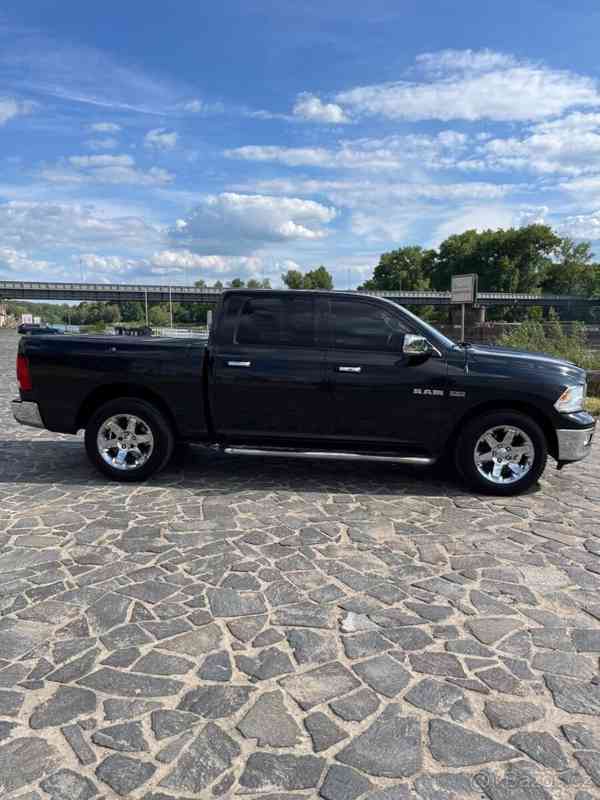 Dodge RAM 5,7 Hemi Laramie - foto 12