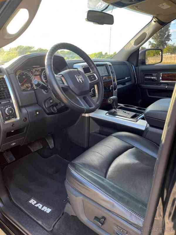 Dodge RAM 5,7 Hemi Laramie - foto 28