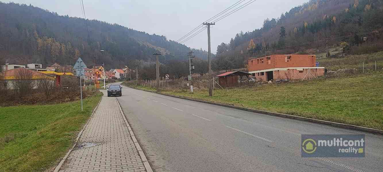 Stavební pozemek v Blansku-Lažánkách - foto 9