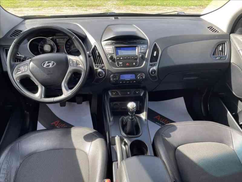 Hyundai ix35 2,0 CRDI 4x4 1.MAJ,GARANCE KM,TOP - foto 8