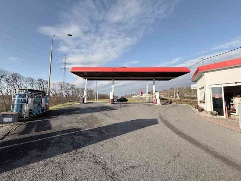 PRODEJ FUNKČNÍ ČERPACÍ STANICE PHM, V OBCI KLY-DOLNÍ VINICE - foto 12