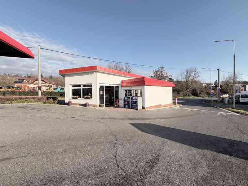 PRODEJ FUNKČNÍ ČERPACÍ STANICE PHM, V OBCI KLY-DOLNÍ VINICE - foto 2