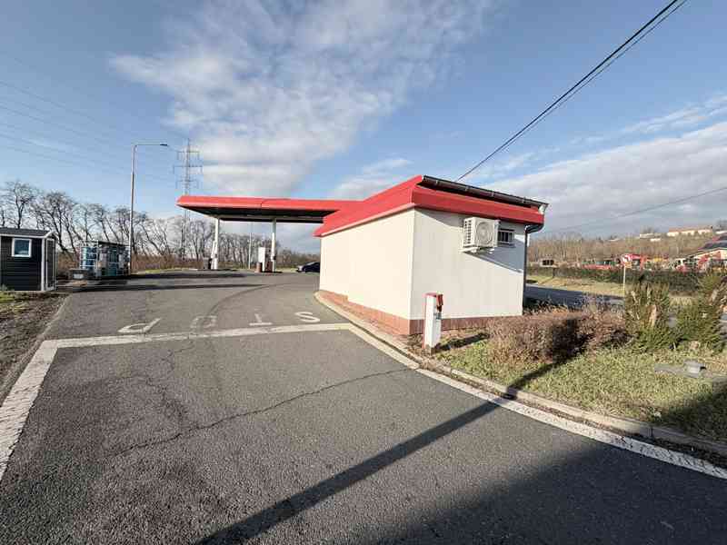 PRODEJ FUNKČNÍ ČERPACÍ STANICE PHM, V OBCI KLY-DOLNÍ VINICE - foto 16