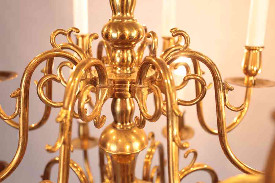 Dvoupatrový šestnáctiramenný zlatý lustr - zrestaurovaný - foto 6