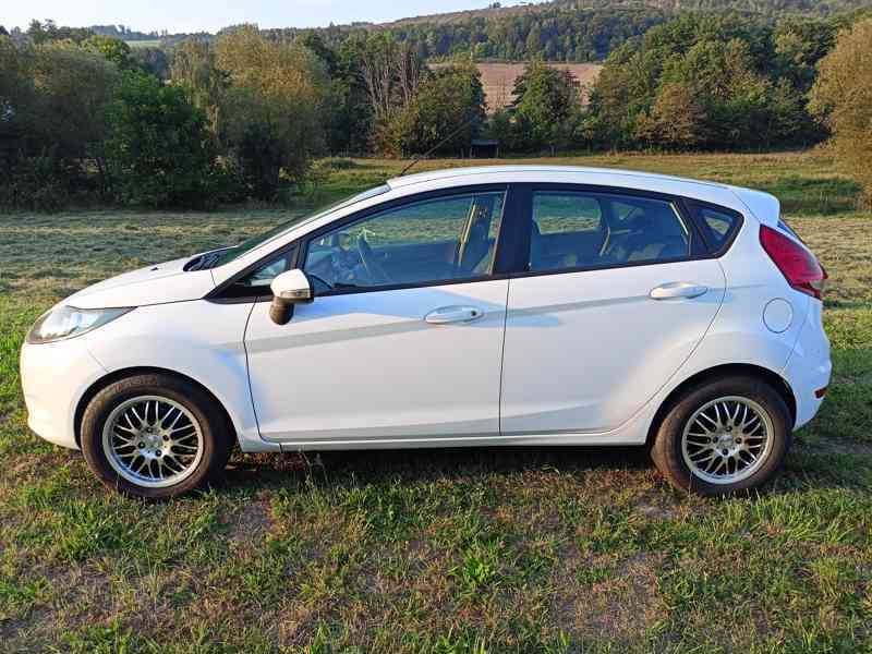 Ford Fiesta  - foto 3