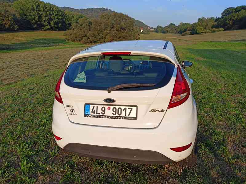 Ford Fiesta  - foto 7