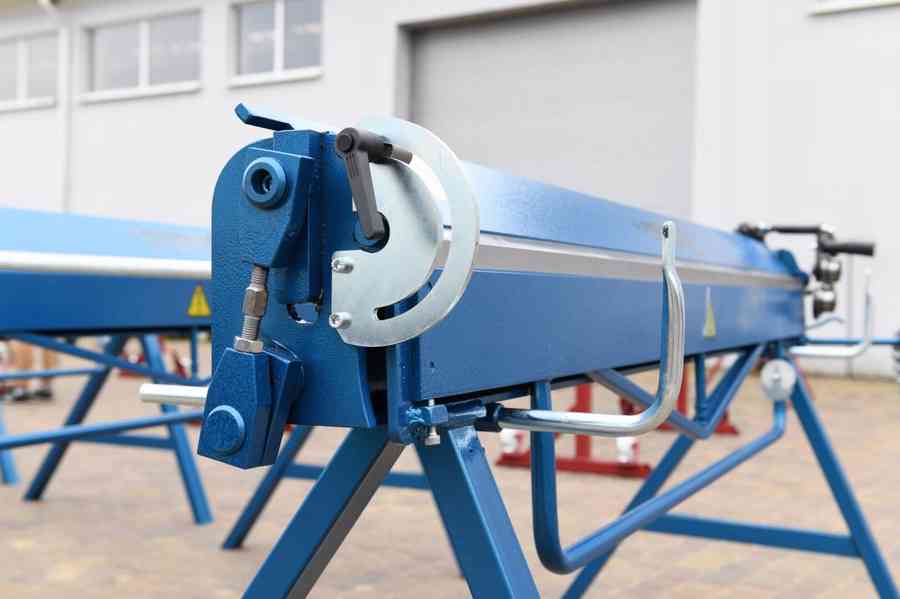 Stroje pro klempíře Ohýbačky plechu 2140/0,8mm - foto 1