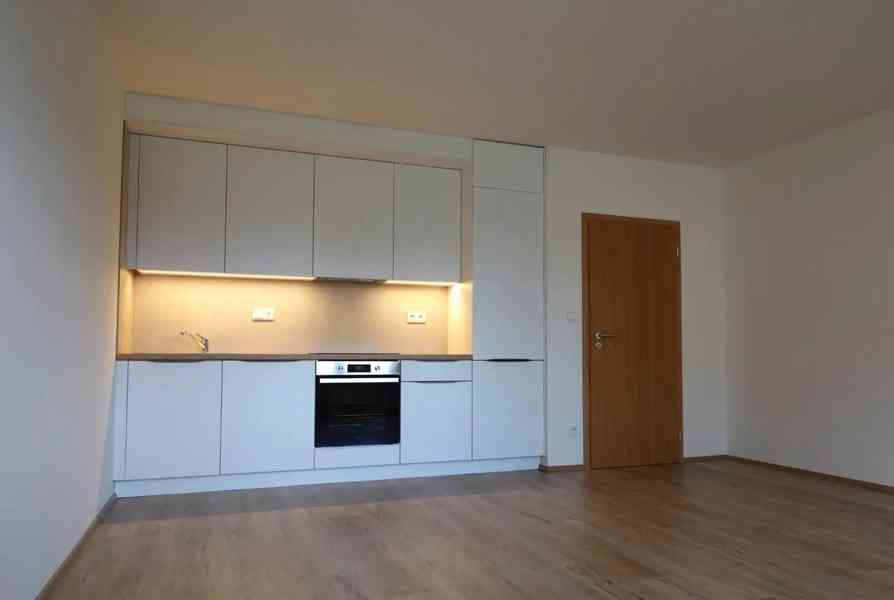 Pronájem bytu 1+kk 35 m² - foto 6