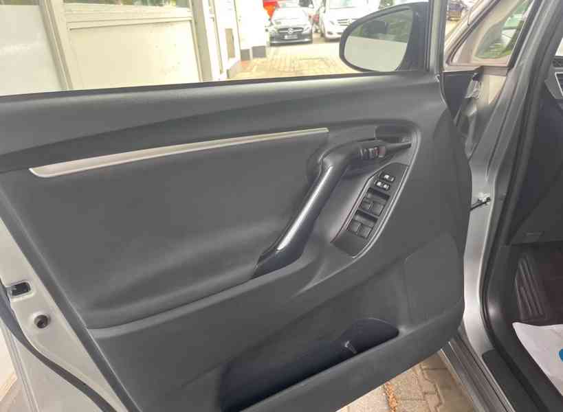 Toyota Verso 1.8i Life benzín 108kw - foto 9