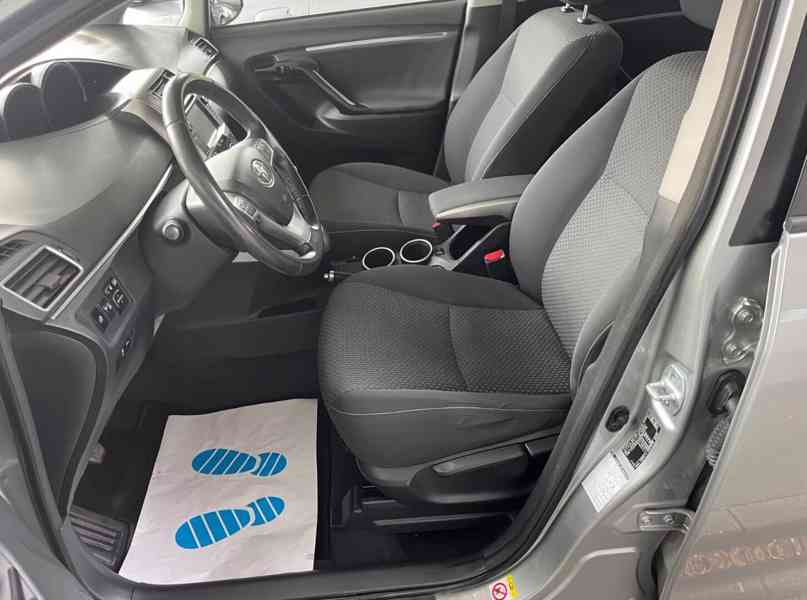 Toyota Verso 1.8i Life benzín 108kw - foto 10